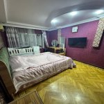 Kirayə (aylıq) 3 otaqlı Köhnə Tikili, Azadlıq metrosu, 7-ci mikrorayon, Binəqədi rayonu 7