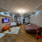 Satılır 4 otaqlı Yeni Tikili, 7-ci mikrorayon, Binəqədi rayonu 1