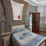 Kirayə (aylıq) 6 otaqlı Bağ evi Xırdalan 8