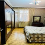 Аренда 3 комнатная Новостройка, 30 двор район 5