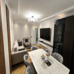 Продажа 3 комнат Вторичка, м. Автовокзал метро, Хетаи район 2