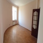 Kirayə (aylıq) 10 otaqlı Ofis, 8 Noyabr metrosu, Hərbi Hospital, Nəsimi rayonu 16