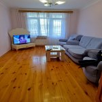 Kirayə (aylıq) 3 otaqlı Köhnə Tikili, Neftçilər metrosu, Bakıxanov qəs., Sabunçu rayonu 7