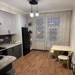 Продажа 3 комнатная Новостройка, 10-й микрорайон район 4