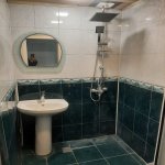 Kirayə (aylıq) 3 otaqlı Köhnə Tikili, Xalqlar dostluğu metrosu, Nizami rayonu 8