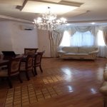 Kirayə (günlük) 5 otaqlı Həyət evi/villa, Neftçilər metrosu, 8-ci kilometr, Nizami rayonu 2