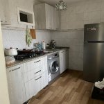 Продажа 1 комнатная Вторичка, İnşaatçılar метро, пос. Ясамал, Ясамал район 2