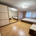 Kirayə (aylıq) 3 otaqlı Köhnə Tikili, Qara Qarayev metrosu, 8-ci kilometr, Nizami rayonu 8
