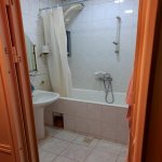 Kirayə (aylıq) Obyekt, Memar Əcəmi metrosu, 4-cü mikrorayon, Nəsimi rayonu 8