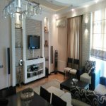 Kirayə (günlük) 3 otaqlı Köhnə Tikili, Sahil metrosu, Səbail rayonu 1