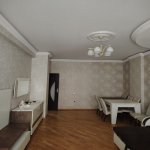 Kirayə (aylıq) 3 otaqlı Yeni Tikili, Neftçilər metrosu, 8-ci kilometr, Nizami rayonu 1