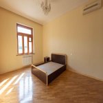 Satılır 10 otaqlı Həyət evi/villa, Badamdar qəs., Səbail rayonu 11