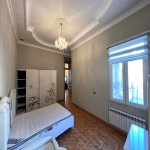 Продажа 4 комнатная Вторичка, м. 28 Мая метро, Насими район 7