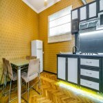 Kirayə (günlük) 3 otaqlı Köhnə Tikili, Sahil metrosu, Səbail rayonu 3