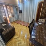 Kirayə (aylıq) 3 otaqlı Köhnə Tikili, İnşaatçılar metrosu, Yasamal qəs., Yasamal rayonu 2