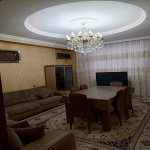 Kirayə (aylıq) 3 otaqlı Yeni Tikili, Neftçilər metrosu, 8-ci kilometr, Nizami rayonu 1