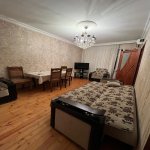 Kirayə (aylıq) 3 otaqlı Yeni Tikili, 4-cü mikrorayon, Nəsimi rayonu 1