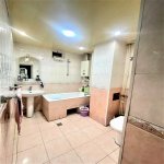 Продажа 3 комнатная Вторичка, 8-ой микрорайон, Бинагадинский р-н район 12