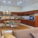 Kirayə (aylıq) 3 otaqlı Köhnə Tikili, Sahil metrosu, Fontanlar bağı, Səbail rayonu 12