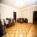 Kirayə (aylıq) 4 otaqlı Köhnə Tikili, Sahil metrosu, Səbail rayonu 1