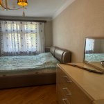 Kirayə (aylıq) 3 otaqlı Köhnə Tikili, Azadlıq metrosu, Ayna Sultanova heykəli, Binəqədi rayonu 3