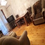 Kirayə (aylıq) 3 otaqlı Köhnə Tikili, Neftçilər metrosu, Nizami rayonu 1