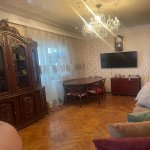 Satılır 2 otaqlı Köhnə Tikili, Azadlıq metrosu, 8-ci mikrorayon, Binəqədi rayonu 8
