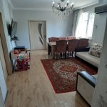 Satılır 3 otaqlı Köhnə Tikili, Avtovağzal metrosu, 7-ci mikrorayon, Binəqədi rayonu 1