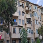 Продажа 4 комнат Вторичка, м. Эльмляр Академиясы метро, пос. Ясамал, Ясамал район 1