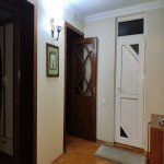 Посуточно 3 комнат Вторичка, м. 28 Мая метро, Сябаиль район 8