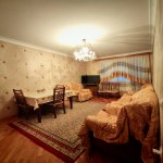 Satılır 3 otaqlı Köhnə Tikili, Memar Əcəmi metrosu, 4-cü mikrorayon, Nəsimi rayonu 1