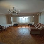 Продажа 5 комнатная Вторичка, 18-й микрорайон район 2