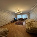 Kirayə (aylıq) 4 otaqlı Köhnə Tikili, Nizami metrosu, Yasamal rayonu 1