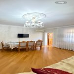 Satılır 5 otaqlı Köhnə Tikili, Neftçilər metrosu, 8-ci kilometr, Nizami rayonu 3