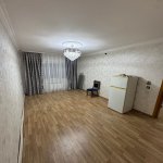 Продажа 3 комнатная Вторичка, м. Азадлыг метро, 8-ой микрорайон, Бинагадинский р-н район 1