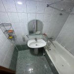 Kirayə (aylıq) 3 otaqlı Köhnə Tikili, Memar Əcəmi metrosu, 4-cü mikrorayon, Nəsimi rayonu 26