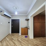 Продажа 2 комнатная Вторичка, 6-ой микрорайон район 20