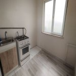 Продажа 3 комнатная Вторичка, 3-ий микрорайон район 4