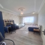 Продажа 3 комнатная Вторичка, 10-й микрорайон район 7