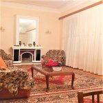 Kirayə (aylıq) 4 otaqlı Köhnə Tikili, Sahil metrosu, Səbail rayonu 1