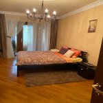 Посуточно 2 комнат Вторичка, м. 28 Мая метро, 28 Малл, Насими район 7
