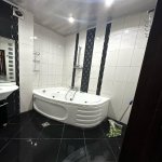 Kirayə (aylıq) 3 otaqlı Yeni Tikili, Xalqlar dostluğu metrosu, 8-ci kilometr, Nizami rayonu 12