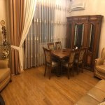 Kirayə (aylıq) 4 otaqlı Köhnə Tikili, Gənclik metrosu, Nəsimi rayonu 9