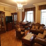 Kirayə (aylıq) 4 otaqlı Yeni Tikili, İçərişəhər metrosu, Səbail rayonu 1