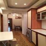 Kirayə (aylıq) 3 otaqlı Köhnə Tikili, Gənclik metrosu, Nəsimi rayonu 8