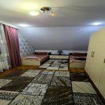 Посуточно 4 комнатная Дома/Виллы Гусар 13