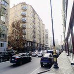 Kirayə (aylıq) 3 otaqlı Köhnə Tikili, Gənclik metrosu, Nəsimi rayonu 1