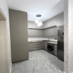 Продажа 3 комнатная Вторичка, 3 двор район 4