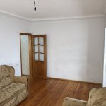 Kirayə (aylıq) 2 otaqlı Köhnə Tikili, Azadlıq metrosu, 7-ci mikrorayon, Binəqədi rayonu 8