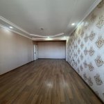 Продажа 3 комнатная Новостройка, İnşaatçılar метро, пос. Йени Ясамал, Ясамал район 9